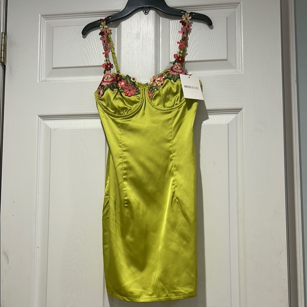 DressDecode-Embellished Green Satin Dress